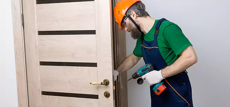 Replace Internal Door Handle with Lock South Gate